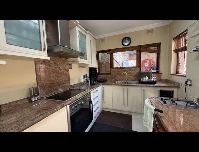 3 BEDROOM DUPLEX FOR SALE IN RESERVOIR HILLS